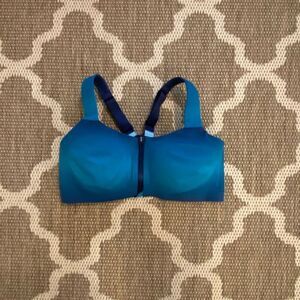 Victoria’s Secret knockout sports bra size 36DD